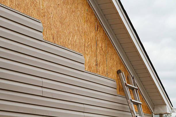 24/7 Emergency Siding Repair experts in Long Beach, NY